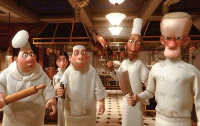 Personagens-armados-com-ferramentas-de-cozinha-para-pegar-Ratatouille