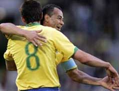 Foto-de-dois-jogadores-comemorando