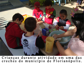 Alunos em atividade na creche