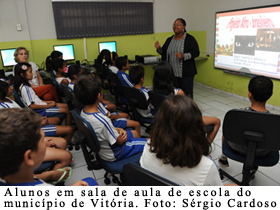 Crianas em sala de aula